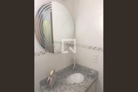 Casa à venda com 3 quartos, 110m² em Vila Carrão, São Paulo