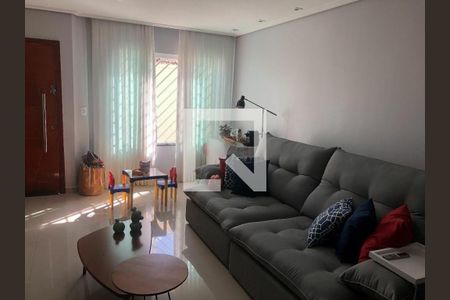 Casa à venda com 3 quartos, 150m² em Vila Carrão, São Paulo