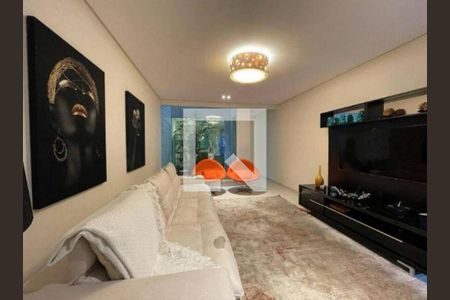 Casa à venda com 4 quartos, 250m² em Vila Carrão, São Paulo