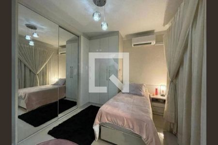 Casa à venda com 4 quartos, 250m² em Vila Carrão, São Paulo