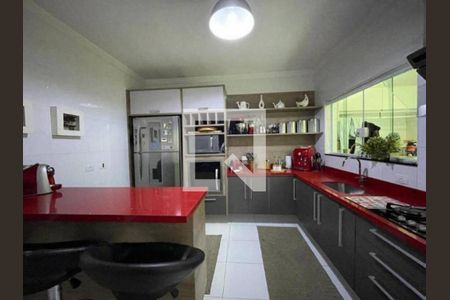 Casa à venda com 4 quartos, 250m² em Vila Carrão, São Paulo