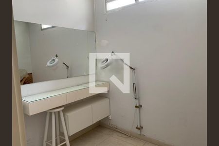 Casa à venda com 5 quartos, 310m² em Vila Regente Feijó, São Paulo