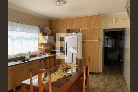 Casa à venda com 3 quartos, 210m² em Vila Carrão, São Paulo