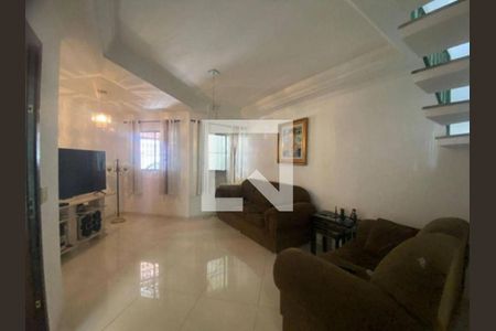 Casa à venda com 3 quartos, 159m² em Vila Carrão, São Paulo