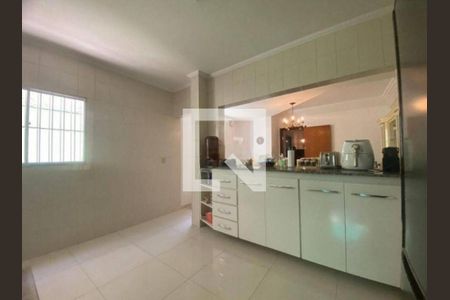 Casa à venda com 3 quartos, 159m² em Vila Carrão, São Paulo