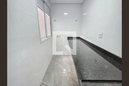 Casa à venda com 3 quartos, 224m² em Vila Carrão, São Paulo