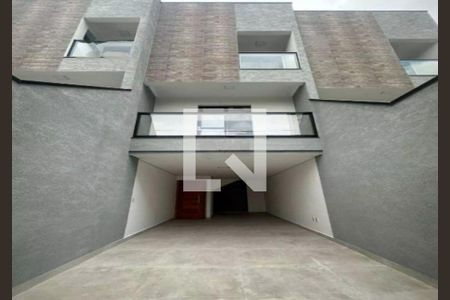 Casa à venda com 3 quartos, 135m² em Vila Carrão, São Paulo