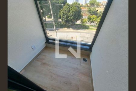 Casa à venda com 3 quartos, 135m² em Vila Carrão, São Paulo