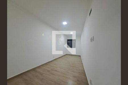 Casa à venda com 2 quartos, 105m² em Vila Carrão, São Paulo
