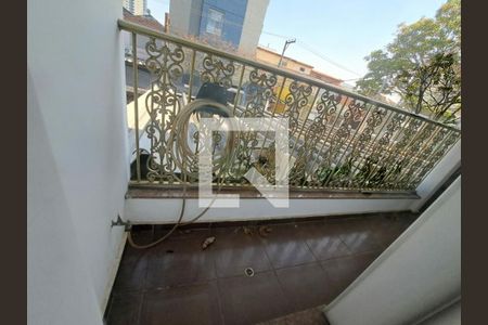 Casa à venda com 4 quartos, 280m² em Vila Carrão, São Paulo
