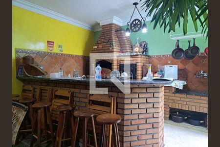 Casa à venda com 3 quartos, 340m² em Vila Santa Isabel, São Paulo