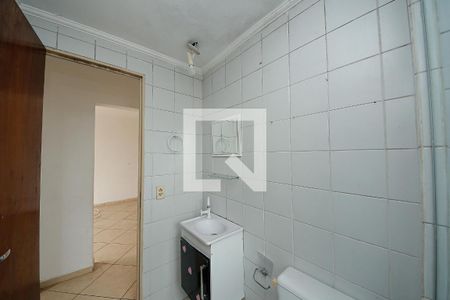 Banheiro de apartamento à venda com 2 quartos, 60m² em Vila Ivone, São Paulo