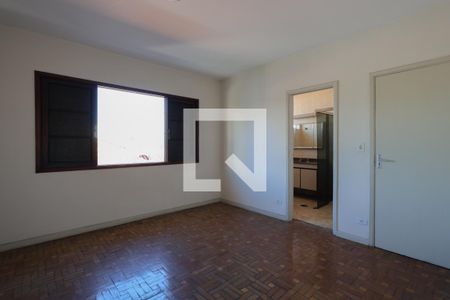 Suíte de casa à venda com 3 quartos, 285m² em Vila Paiva, São Paulo