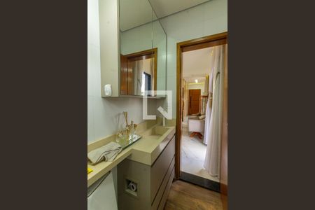 Banheiro  de apartamento à venda com 2 quartos, 45m² em Jardim Textil, São Paulo