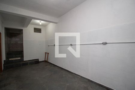 Garagem de casa à venda com 3 quartos, 251m² em Chácara Inglesa, São Paulo