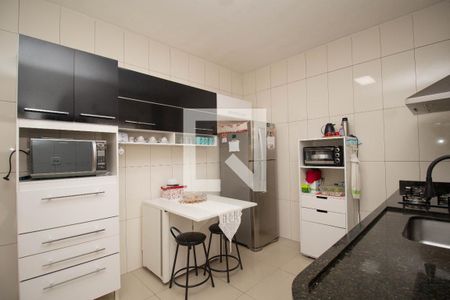 Cozinha de casa à venda com 3 quartos, 251m² em Chácara Inglesa, São Paulo