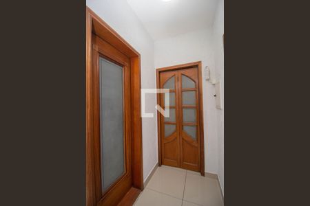 Corredor de casa à venda com 3 quartos, 251m² em Chácara Inglesa, São Paulo