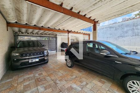 Garagem de casa à venda com 2 quartos, 366m² em Nova Petrópolis, São Bernardo do Campo
