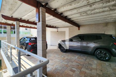 Garagem de casa à venda com 2 quartos, 366m² em Nova Petrópolis, São Bernardo do Campo