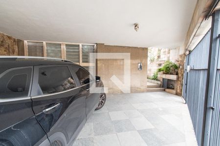 Garagem de casa à venda com 3 quartos, 200m² em Jardim da Gloria, São Paulo