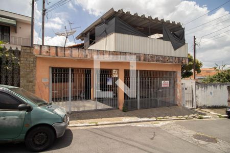 Fachada de casa à venda com 2 quartos, 100m² em Vila Constança, São Paulo