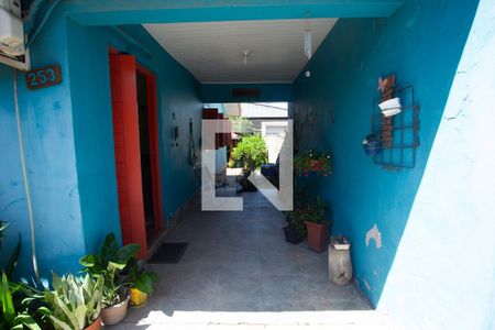 Garagem de casa à venda com 3 quartos, 70m² em São Luís, Canoas