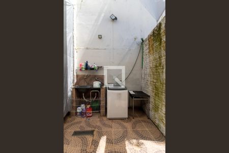 Area de Serviço de casa para alugar com 3 quartos, 300m² em Vila Lanzara, Guarulhos