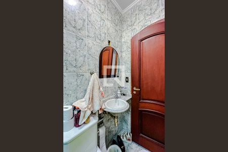 Banheiro 2 de casa à venda com 3 quartos, 180m² em Vila Bertioga, São Paulo