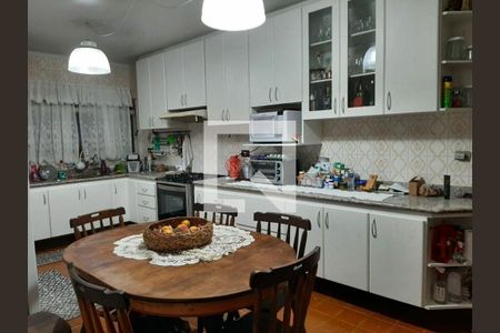 Casa à venda com 3 quartos, 400m² em Vila Antonina, São Paulo