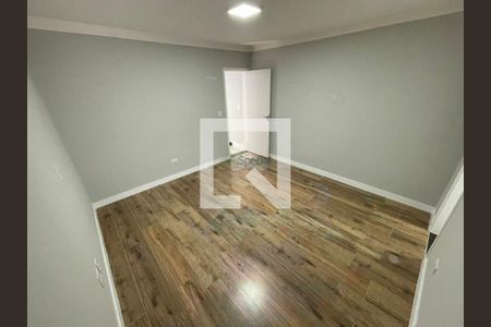 Casa à venda com 3 quartos, 158m² em Vila Carrão, São Paulo