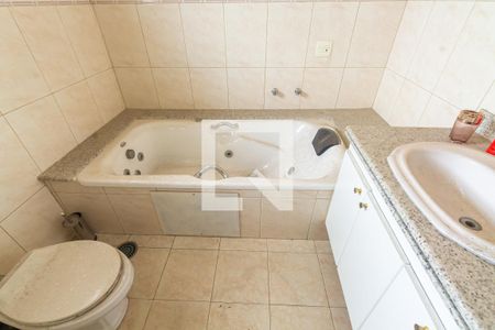 Banheiro - Quarto 1 de casa à venda com 3 quartos, 248m² em Vila Carrão, São Paulo