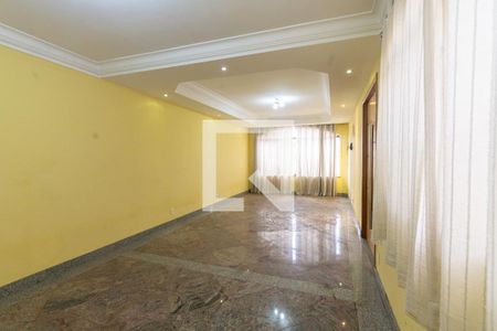 Sala de casa à venda com 3 quartos, 248m² em Vila Carrão, São Paulo