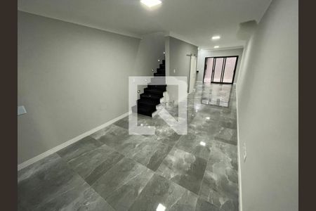 Casa à venda com 3 quartos, 158m² em Vila Carrão, São Paulo