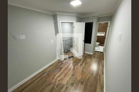 Casa à venda com 3 quartos, 158m² em Vila Carrão, São Paulo