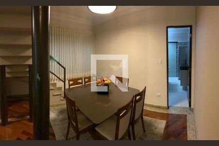 Casa à venda com 3 quartos, 136m² em Jardim Textil, São Paulo