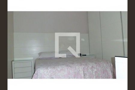 Casa à venda com 3 quartos, 240m² em Vila Carrão, São Paulo