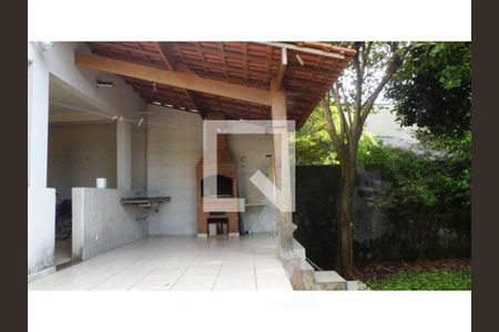 Casa à venda com 3 quartos, 240m² em Vila Carrão, São Paulo