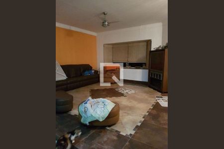 Casa à venda com 4 quartos, 211m² em Vila Carrão, São Paulo