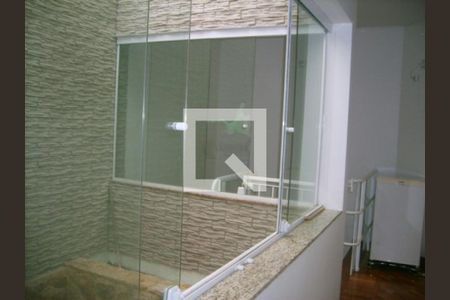 Casa à venda com 4 quartos, 211m² em Vila Carrão, São Paulo