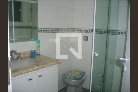 Casa à venda com 4 quartos, 211m² em Vila Carrão, São Paulo