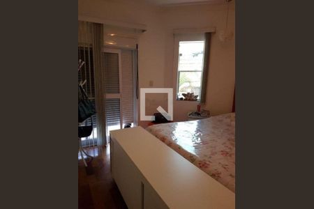 Casa à venda com 4 quartos, 211m² em Vila Carrão, São Paulo