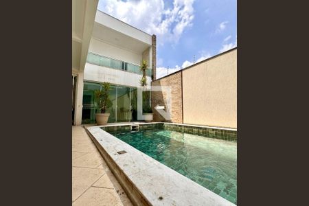 Casa à venda com 5 quartos, 233m² em Quarta Parada, São Paulo