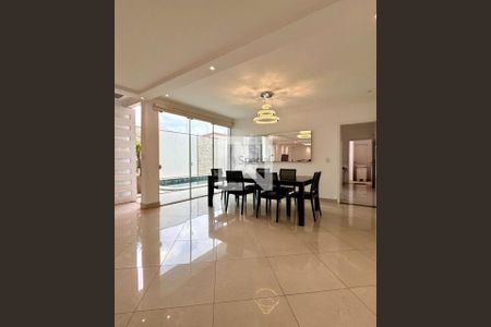 Casa à venda com 5 quartos, 233m² em Quarta Parada, São Paulo