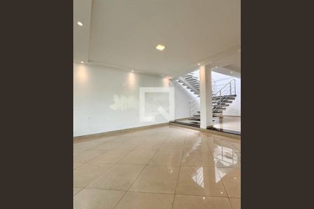 Casa à venda com 5 quartos, 233m² em Quarta Parada, São Paulo