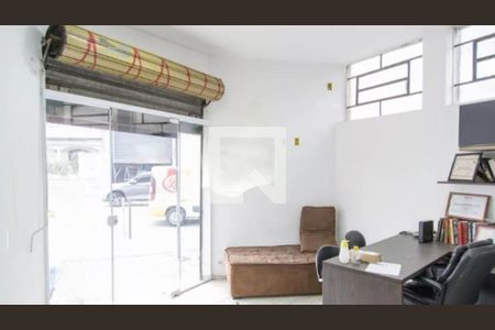 Casa à venda com 4 quartos, 120m² em Vila Carrão, São Paulo