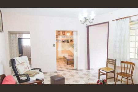 Casa à venda com 4 quartos, 120m² em Vila Carrão, São Paulo