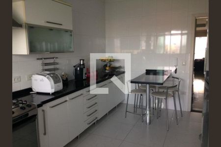 Casa à venda com 3 quartos, 210m² em Vila Guilhermina, São Paulo