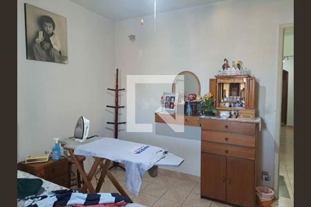 Casa à venda com 3 quartos, 205m² em Vila Carrão, São Paulo