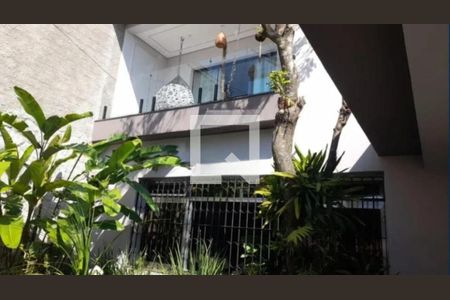 Casa à venda com 3 quartos, 180m² em Jardim Textil, São Paulo