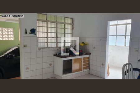 Casa à venda com 3 quartos, 330m² em Vila Diva (Zona Leste), São Paulo